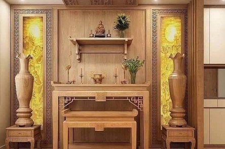Vách ngăn bàn thờ phòng khách: Cách bố trí đẹp, kín đáo và hài hòa